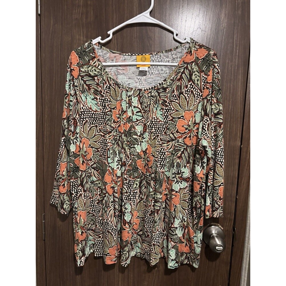 Ruby Road Womens PL Multicolor floral and geometric design 3/4 Sleeve